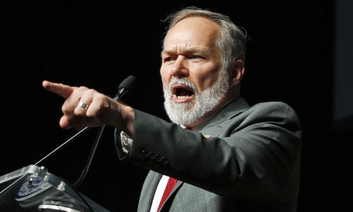 Scott Lively Obama Gay E Ha Creato Disordini In Ucraina Per