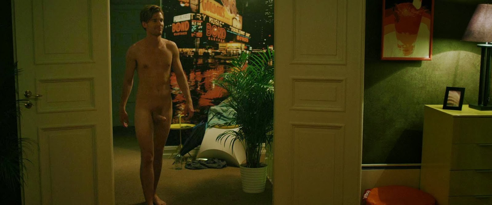 Mainstream movie male nudity montage free porn photo