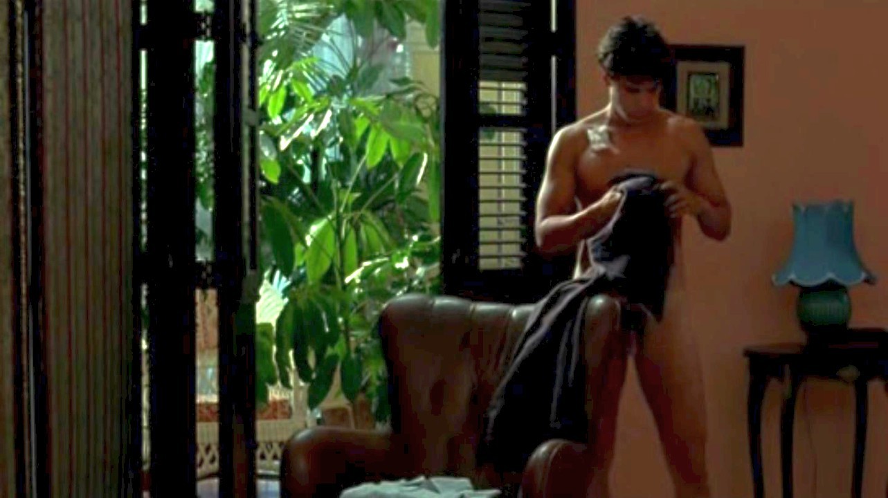 Álex González nudo in "Una Rosa de Francia" (2006) - Nudi al cine...